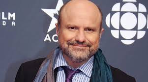 Enrico Colantoni confirmé pour le revival de Veronica Mars — Just About TV