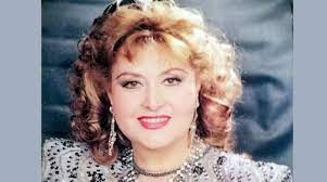 وُلدت شرويت مصطفى إبراهيم فهمي في مصر في 13 مارس عام 1939، لعائلة مؤلفة من بنتين وولد، بعد حصولها على الثانوية العامة درست على بكالوريوس في تخصص الخدمة الاجتماعية، ورغب والدها أن تعمل في هذا المجال، إلا. Ù„ÙŠÙ„Ù‰ Ø·Ø§Ù‡Ø± Ø£Ù†ØªØ¸Ø± Ø§Ù„Ø£Ø¯ÙˆØ§Ø± Ø§Ù„Ø¬ÙŠØ¯Ø© Ø¨Ø´ØºÙ Ø§Ù„Ø¨Ø¯Ø§ÙŠØ§Øª Ø§Ù„Ø´Ø±Ù‚ Ø§Ù„Ø£ÙˆØ³Ø·