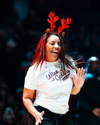 It's Wine & Goldie Wednesday!⁣ Meet: KELLI 💃🫶⁣ ⁣ Year Dancing with the  @cavs: 2nd⁣ ⁣ Dance History: I choreographed & performed halftime shows for  the Heat & Magic, performed with a