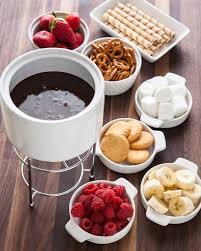 How To Do Fondue Fondue Night Chocolate Fondue Food
