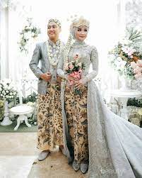 15 barang ditemukan untuk hijab pengantin jawa. Cantiknya 5 Baju Pengantin Adat Jawa Untuk Muslimah Ini Buatmu Bak Puteri Keraton