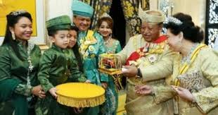 Baginda diputerakan pada 3 september 1984 di hospital besar, kuala lampur. Pin On Royalty Malaysia