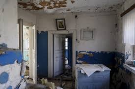 Today i want to show you, friends, how people live on the territory of the chernobyl exclusion zone. What Chernobyl Looks Like Today