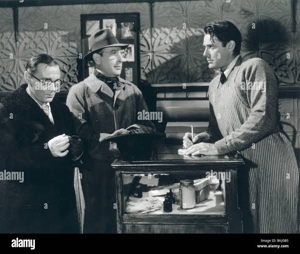 INVISIBLE AGENT (1942) PETER LORRE, CEDRIC HARDWICKE, JON HALL IVAG 002P  Stock Photo - Alamy