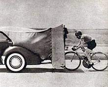 Cette championne de freestyle s'est entraînée durement pour établir cette performance. Record De Vitesse A Bicyclette Sur Terrain Plat Et Derriere Abri Wikipedia