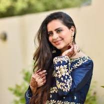 fatima effendi from superstarsbio.com