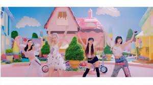 You can see them below, also check: Penuh Warna Ini Deretan Outfit Blackpink Dan Selena Gomez Di Mv Ice Cream