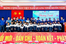 Khánh Hòa: Chương trình “Tình nguyện mùa Đông – Xuân tình nguyện – Áo ấm  cho em” năm 2024