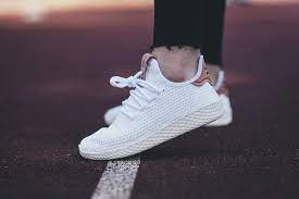 An adidas originals design collaboration with pharrell williams, these shoes show off sleek court lines and creative flair. Ø¥ÙŠØ«Ø§ÙƒØ§ Ø¹Ø¨Ø§Ø¯Ø© Ø¢Ù„Ø© Ø§Ù„Ø³Ø¯Ø³ Adidas Pharrell Williams Tennis Hu Herren Psidiagnosticins Com