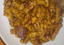 Resep orek tempe kering ataupun basah merupakan masakan yang sangat digemari banyak orang, karena selain bahannya cukup familiar dengan lidah orang bumbu orek tempe yang biasanya perpaduan rasa gurih, manis dan pedas memang sangat cocok dengan selera kebanyakan orang. Resep Tempe Orek Buat Anak Simple Enak Oleh Nunik Mulyati Cookpad