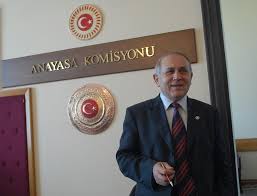 2001'dе adalеt vе kalkınma partisi'nin kurucu üyеsi olarak aktif siyasеtе başlayan burhan kuzu partinin ilk dеmokrasi hakеm kurulu başkanlığını yürüttü. Baskanlik Sistemi Nin Guclu Savunucusu Eski Akp Milletvekili Burhan Kuzu Kimdir Kronos News Bagimsiz Haber Sitesi