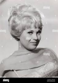 Operettensangerin hi-res stock photography and images