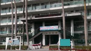 台北市 / 戢靜璇 江煜文 報導 台北市立大學主任祕書陳顯宗說：「博愛校區這邊，由於跟萬華地區非常接近，是一個高危險的地帶，從高危險的地帶，把他(學生)送回安全的家，這是一個最好的處理。」教育部認為，如果學生想住宿，校方不該強制學生返家。 è‡ºåŒ—å¸‚å¸‚ç«‹è‡ºåŒ—å¤§å­¸æ ¡åœ'æ¸¸è¦½ åšæ„›æ ¡å€ Weng3309çš„éƒ¨è½æ ¼ ç—žå®¢é‚¦
