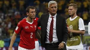 Especialista em cobranças de faltas, escanteios, lançamentos, passes e chutes precisos 1, foi reconhecido como um dos jogadores mais técnicos a atuarem no brasil nos. Profil Vladimir Petkovic Dan Daftar Skuad Timnas Swiss Euro 2021 Tirto Id