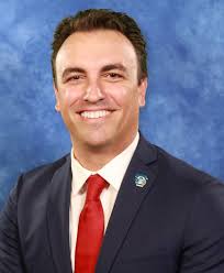 Fifth District fundraising race heats up