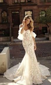 Berta 17 102 Wedding Dress Used Size 2 2 900 Wedding Dresses Dramatic Wedding Dress Second Wedding Dresses