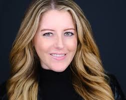 Suzanne Starr's Instagram, Twitter & Facebook