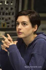 Interstellar In 2021 Anne Hathaway Short Hair Anne Hathaway Short Hair Styles