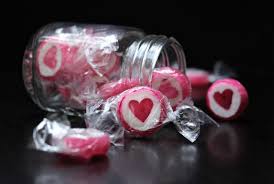 Gib die zutaten in einen kochtopf und bringe sie zum kochen. Schnelle Likor Rezepte Partyschnapse Aus Beliebten Bonbons