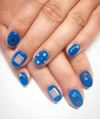 Uñas azul rey uñas azul marino uñas color azul diseños de uñas azules uñas acentuadas diseños de arte en uñas uñas elegantes modelo. Decorandounas Net