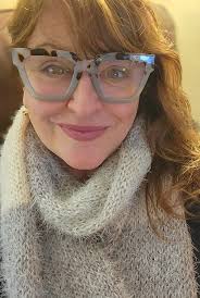 I'm so happy about how this scarf turned out with my new Addi 46 and this  beautiful yarn. 300 rows of silky softness.