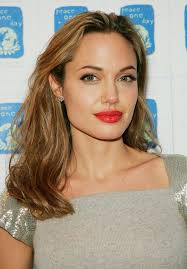 9 Celebs That Look Really Different With Their Natural Hair Colors Photos Angelina Jolie Blonde Natural Hair Styles Natural Hair Color