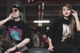 Perhitungan biaya konsumsinya saja sudah sangat fantastis hingga mencapai rp25 miliar. Often Upload Messy Messages Aurel Hermansyah And Atta Halilintar Netral News