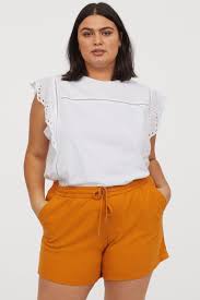 Upgrade the ensemble with a signature accessory or two to make the outfit all your own, and get even more visual appeal under the shade of a sun hat for the ideal complement to a casual look. 31 Cute Shorts Outfit Ideas 2020 How To Wear Shorts