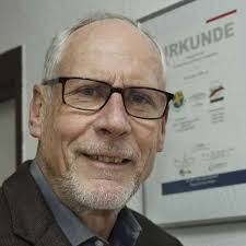 Peter Schnabel's Instagram, Twitter & Facebook