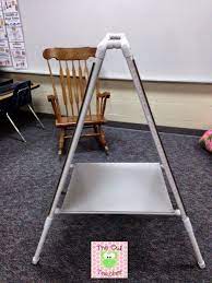 Diy Easel For Your Classroom Diy Classroom Diy Easel Diy Preschool