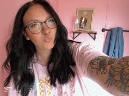 Meet Elias Kaye: A Fresh Perspective