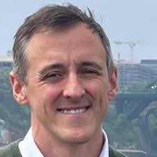 Chris Eynon's Instagram, Twitter & Facebook