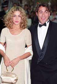 We would like to show you a description here but the site won't allow us. Sarah Jessica Parker On The Lessons She Learned From Her Ill Fated Romance With Robert Downey Jr Sarah Jessica Parker Celebrity Couples Stylish Couples