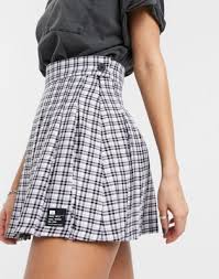 Black And White Check Pleated Mini Skirt Bershka Checked Pleated Mini Skirt In Mauve Asos In 2020 Pleated Mini Skirt Mini Skirt Style Mini Skirts