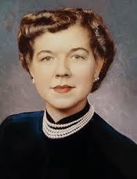 Elizabeth Willett's Instagram, Twitter & Facebook