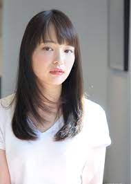 芸能人から学ぶ 男ウケ抜群 モテのミディアムストレート hair 黒髪 ミディアム ストレート ミディアム 黒髪 ミディアムヘア