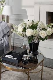 Classic Coffee Table Display In 2020 Display Coffee Table Tower Vase Coffee Table