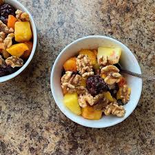 Sans Gluten Lactose Oeuf Nouvelle Recette De Salade De Fruits Jus D Orange Et Noix De Grenoble Sur Le Site C Est Parfait Pour Une Collation Ou Un Dessert In 2020