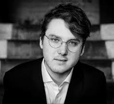 Phillip Leslie's Instagram, Twitter & Facebook