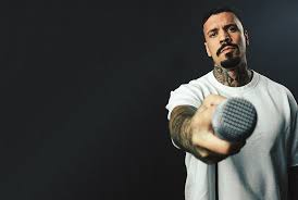 Das - Comedy mit italienischem Charme und ganz viel Herzblut, aber nichts  für schwache Nerven! Mariano Vivenzio alias EmmVee Comedy erzählt am 08.03.  voller Energie von seinem Leben, seinen Erfahrungen und teilt