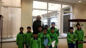 إدارة الأرصاد الجوية الكويت A Twitter زيارة مدرسة إقرأ ثنائية اللغة لإدارة الارصاد الجوية وقد قام السيد ياسر البلوشي رئيس قسم التنبؤات البحرية بشرح عناصر الطقس والاجهزة المستخدمة في قياس