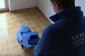 Sachez déjà que le salaire moyen des personnes qui ont saisi leur salaire pour le poste agent d'entretien sur lejustesalaire.com et qui ont ce poste est de 15 995 euros. Agent De Proprete Cfc Agente De Proprete Cfc Orientation Ch