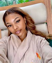 Aesthetically That Girl added...