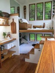 15 Petites Maisons Etonnantes Que Vous Pouvez Louer Sur Airbnb In 2020 Tiny House Decor Tiny House Interior Design Diy Tiny House