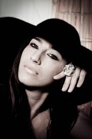 Leonia Lovisetto Art and Jewels