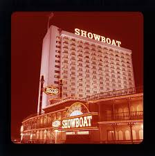 Showboat Hotel Casino Las Vegas Nv Www All Chips Com Has Chips For Sale From Here Casino Las Vegas Las Vegas Love Hotel Casino Las Vegas