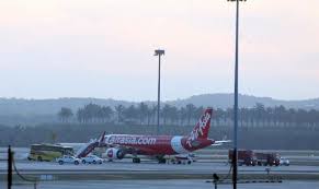 Der flughafenkulal lumpur international ist der größte internationale verkehrsflughafen malaysias als und einer der wichtigsten flughäfen in südostasien. Rakyat Malaysia Dari Wuhan Selamat Tiba Di Klia Kool Fm