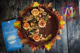 In una ciotola mescolate i tuorli d'uovo con del miele chiaro (tipo d'acacia o millefiori) in questo modo eliminerete la buccia del limone che ad alcuni potrebbe non piacere al palato. Torta Brownies Di Riso Al Cioccolato E Arancia I Menu Del Sorriso Monicucci Chef