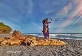 Berlibur di tempat yang indah tak perlu jauh dan mahal. Pantai Goa Cemara Harga Tiket Spot Foto Terbaru 2021