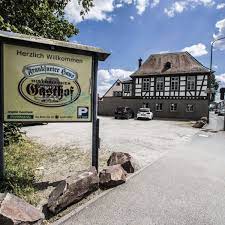 Das bekannte gasthaus mit biergarten zeigt einen überblick über die speisen und getränke, informiert zur geschichte und bietet sich für feierlichkeiten an. Die Kuriose Geschichte Des Frankfurter Hauses Exklave Im Stadtwald Frankfurt